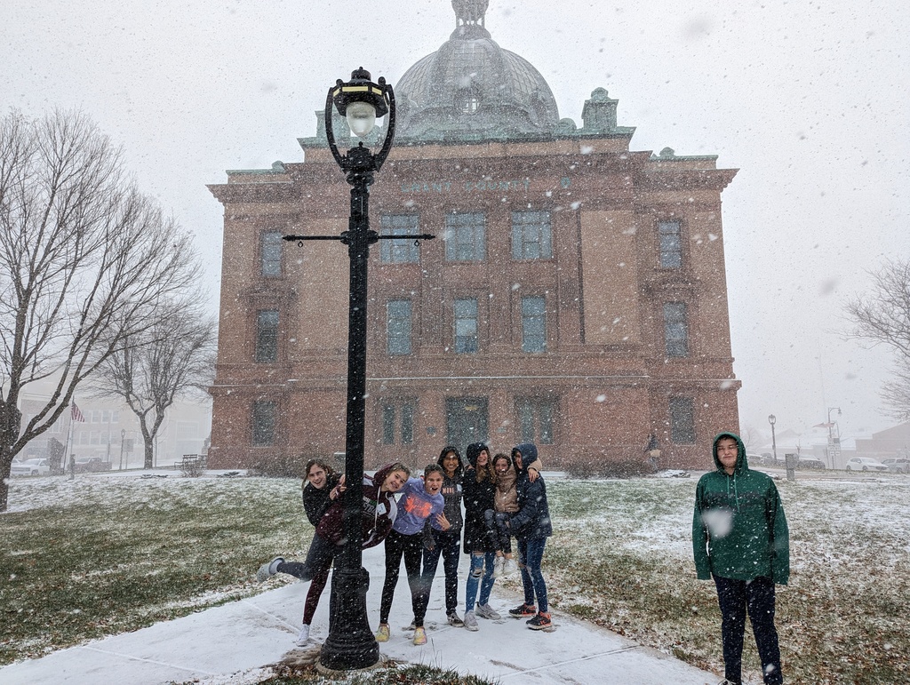 Students at Grant County's capital building. 